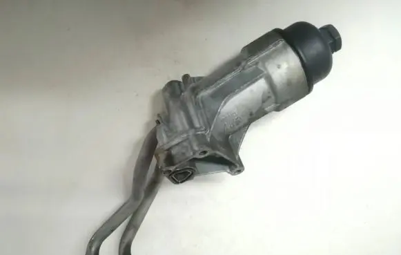Mercedes-Benz B W245 Oil filter cover A6401800710