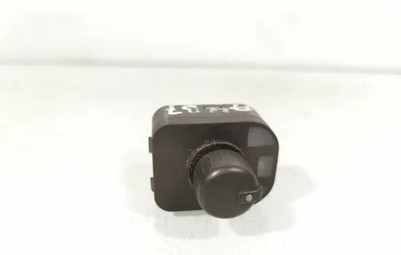 Audi A4 S4 B7 8E 8H Wing mirror switch 8E0959565