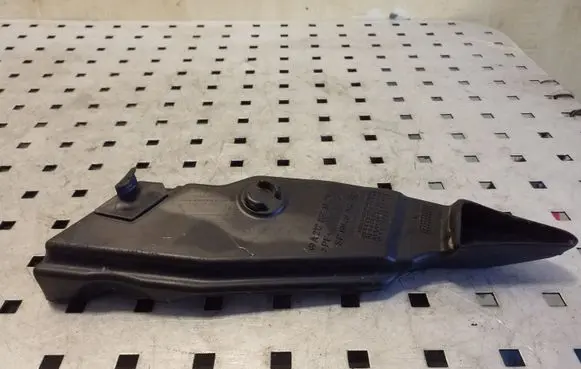 Mercedes-Benz E W212 Water drain line hose A2128321025