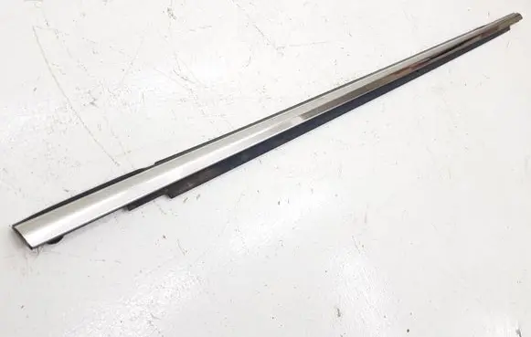 Ford Fusion II Front door glass trim molding DS73F20562 DS73F20564 DS73F20564A