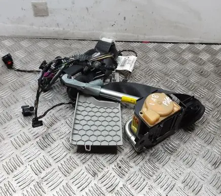Opel Insignia A Front seatbelt C9043M2 13233683