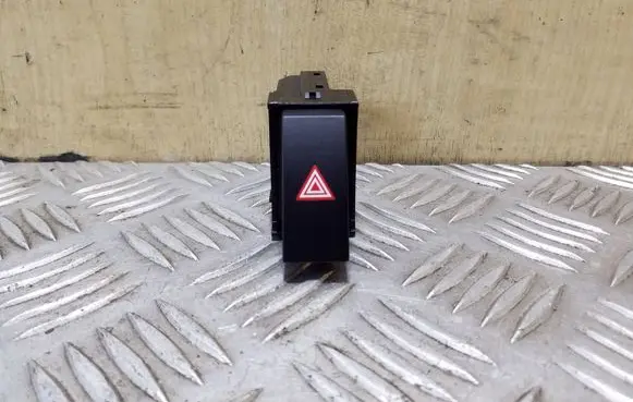 Lexus CT 200H Hazard light switch 15B450