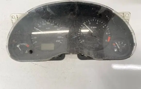Speedometer (instrument cluster)