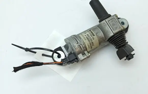 Mercedes-Benz ML W163 Vent window/glass motor A1638201342 101032104