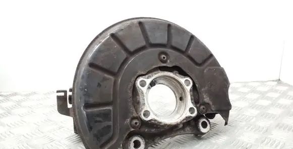 Volkswagen PASSAT B7 Front wheel hub 3C0365B