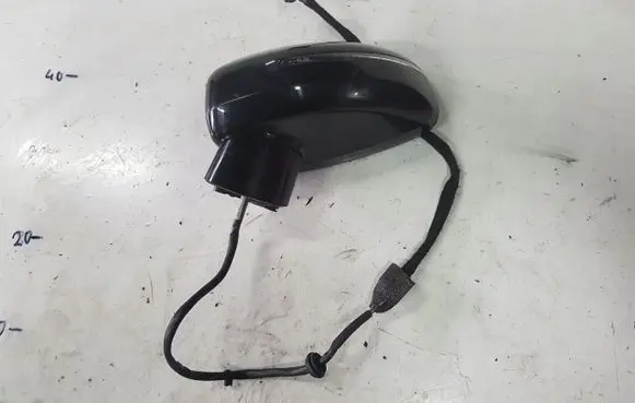Audi R8 42 Front door electric wing mirror 8Y1