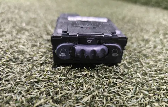 Renault Master III Headlight level height control switch 7700841235