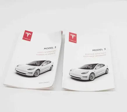 Tesla Model 3 User manual 112978900D 112979000D