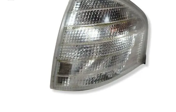Mercedes-Benz C W202 Front indicator light 183358B