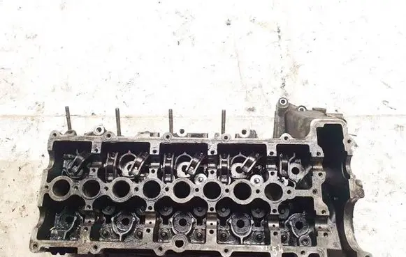 BMW 3 E46 Engine head 778121001 7781210.01