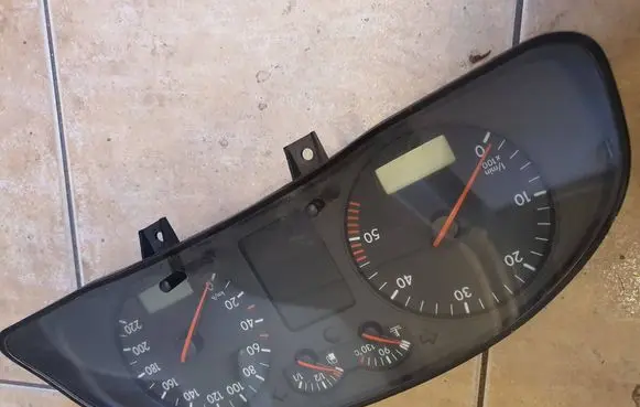 Volkswagen PASSAT B5 Speedometer (instrument cluster) 110008793023 3B0919861J