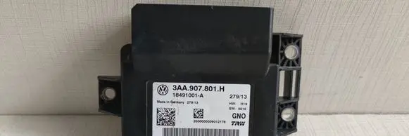 Volkswagen PASSAT CC Hand brake control module 3AA907801H