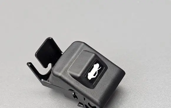 Mazda 3 III Engine bonnet (hood) release handle