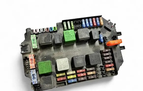 Mercedes-Benz CL C216 Fuse module A2215402450 08022154 A2215450001