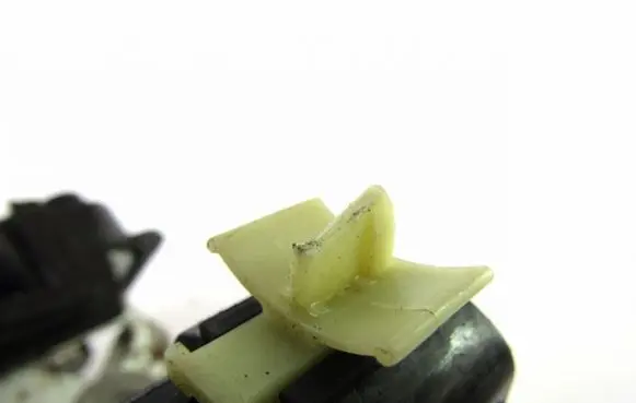 KIA Sorento Front door lock
