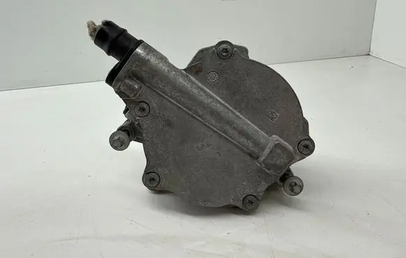 BMW 5 F10 F11 Vacuum pump 8605976