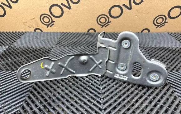 Alfa Romeo Stelvio Air filter cleaner box bracket assembly 50535231