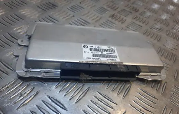 BMW 7 F01 F02 F03 F04 Air suspension control unit module (rear) 6855281 37146855281