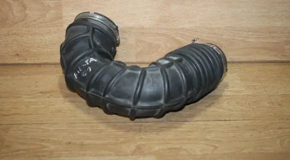 Ford Fiesta Air intake duct part 2S619R504