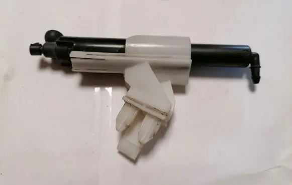 Ford Mondeo MK IV Headlight washer spray nozzle 7S7113L015BA