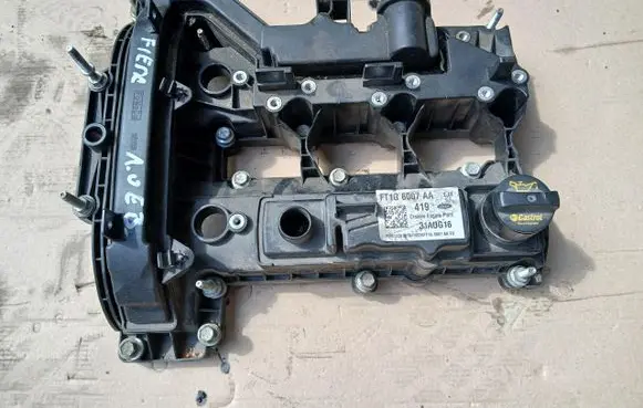Ford Focus Rocker cam cover CM5G6K271CL