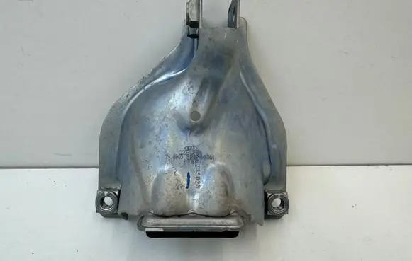 Porsche Macan (95B) Engine mounting bracket 8K0399060M