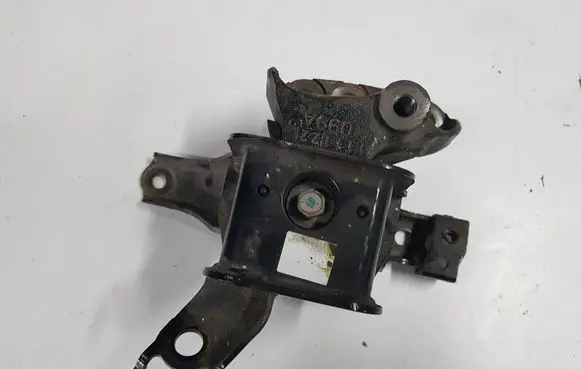 Toyota Yaris Engine mount vacuum valve 111122099A