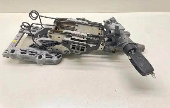 Audi A6 S6 C5 4B Steering wheel axle 4B0419502B 10607202 01018
