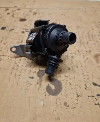 BMW 5 F10 F11 Electric auxiliary coolant/water pump 8511748 704125200