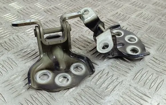 Front door hinge set