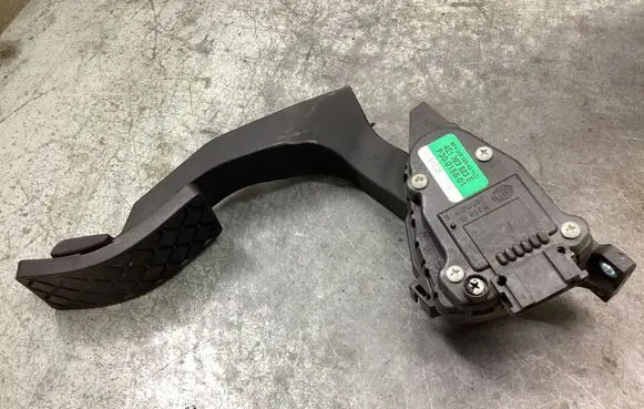 Audi A8 S8 D3 4E Accelerator throttle pedal 4E1723523E