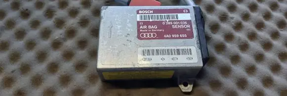 Audi A6 S6 C4 4A Airbag control unit/module 4A0959655 0285001036