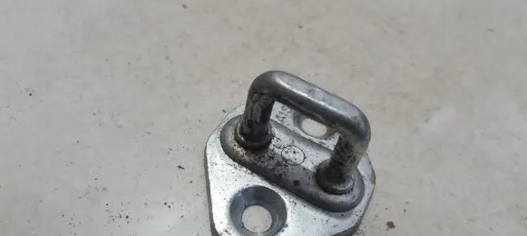 Toyota Avensis Verso Rear door lock loop/hook striker 