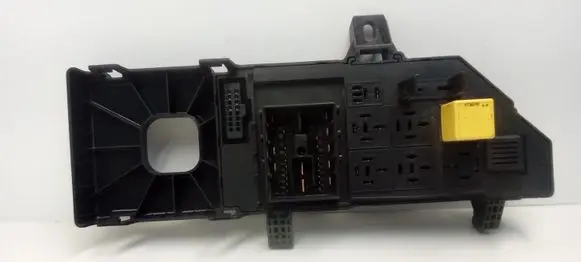 Opel Signum Fuse module 13181984 13181984KB 460023260