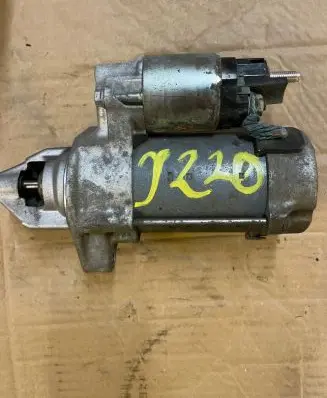 Mercedes-Benz C W205 Starter motor A2749062100