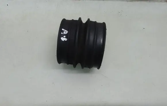 Audi A8 S8 D2 4D Air intake duct part 078129627D