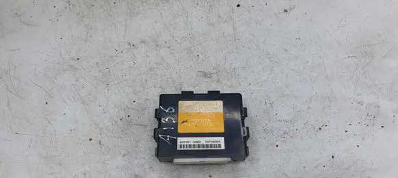 Toyota Corolla Verso AR10 Alarm control unit/module 081900F810