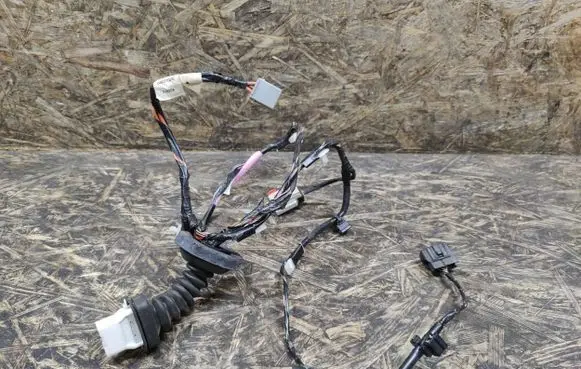 Chrysler 300 - 300C Rear door wiring loom 04607112AE