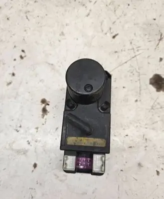 Audi A6 S6 C4 4A Central locking vacuum pump 4A0862257F
