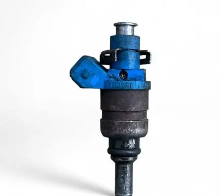 Audi A4 S4 B5 8D Fuel injector 058133551F
