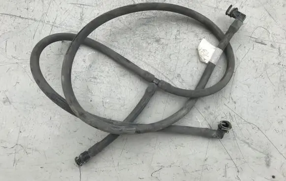 Opel Zafira B Headlight washer hose/pipe 13145536