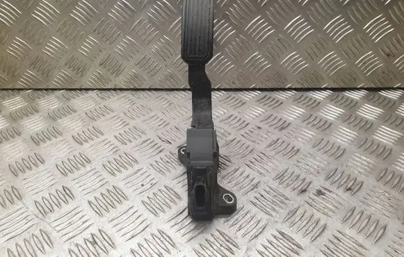 Toyota Auris 150 Accelerator throttle pedal 7811002010