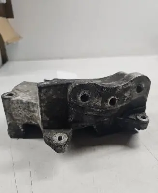 Opel Vectra C Engine mounting bracket 55187676