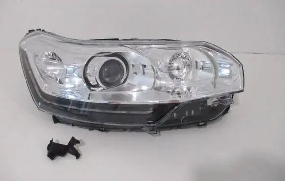 Citroen C5 Headlight/headlamp 1607400780
