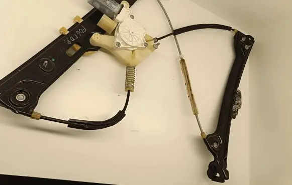 BMW 6 F06 Gran coupe Front door window regulator with motor 7275398 103931001