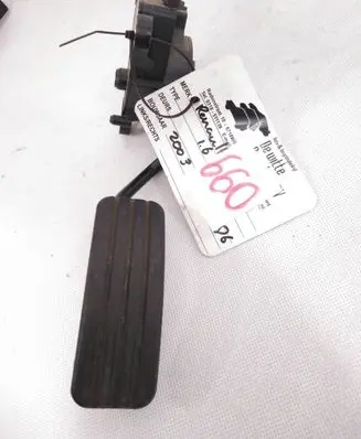 Renault Megane II Accelerator throttle pedal 8200153270