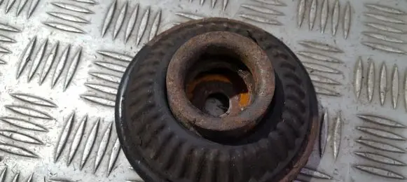 Opel Astra H Coil spring mount 