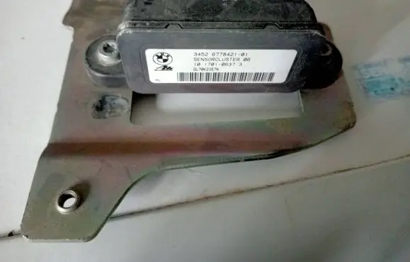 BMW 3 E90 E91 ESP acceleration yaw rate sensor 6778421