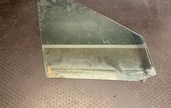 Renault Scenic II - Grand scenic II Rear vent window glass DOT24AS2M25 43R00049