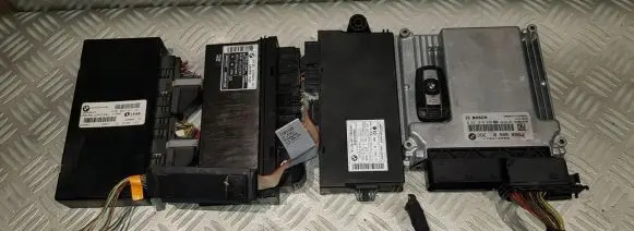 BMW 5 E60 E61 Engine ECU kit and lock set 8509035